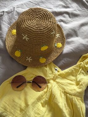 UO straw bucket hat